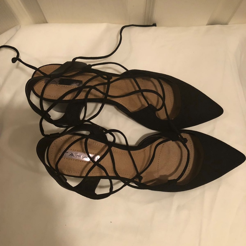 Women's Tahari Black Suede Lace ups shoe Size 8.5 - Picture 3 of 6